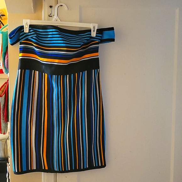 Blue/Yellow off the shoulder dress: size 1X - Picture 1 of 2